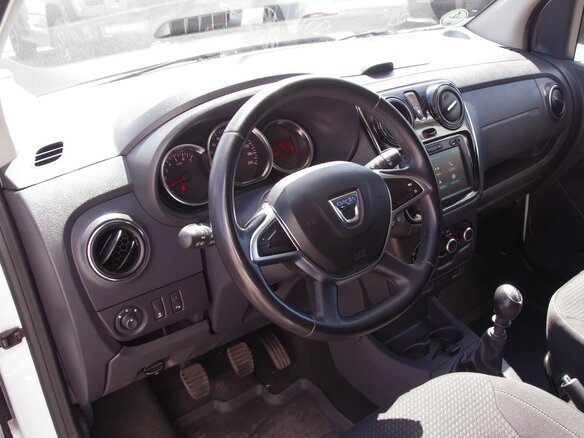 2021 Dacia Lodgy I Рестайлинг, белый - вид 5