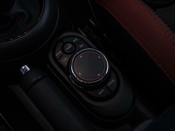 2019 Mini Hatch JCW III (F55/F56) Рестайлинг, голубой, 2755000 рублей - вид 19