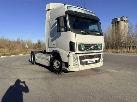 2011 Volvo FH, белый, 2899000 рублей, вид 1