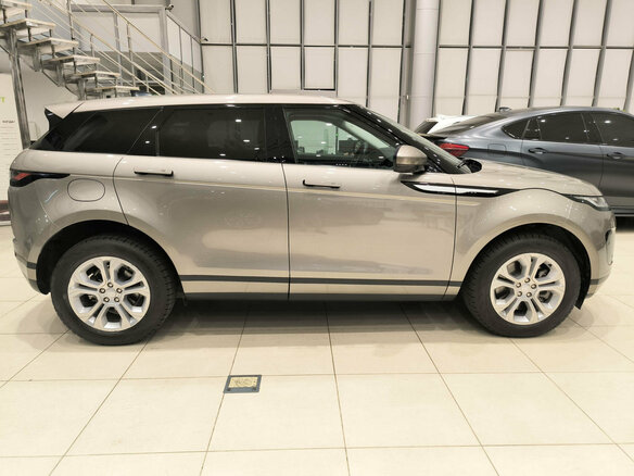 2022 Land Rover Range Rover Evoque II, бежевый, 3990000 рублей - вид 3