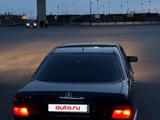 1998 Mercedes-Benz E-Класс 320 II (W210, S210), фиолетовый, 350000 рублей, вид 5