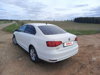 2015 Volkswagen Jetta VI Рестайлинг, белый, 1000000 рублей, вид 4