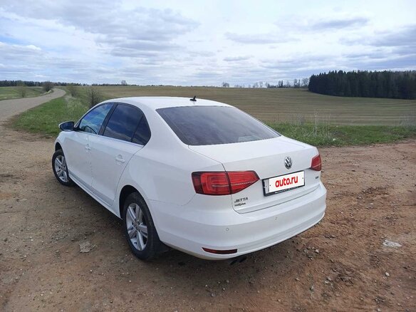 2015 Volkswagen Jetta VI Рестайлинг, белый, 1000000 рублей - вид 3