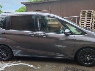 2019 Honda Freed II, серый, 1750000 рублей, вид 2