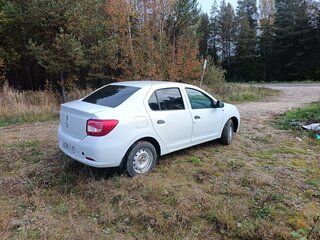 2015 Renault Logan II, белый, 365000 рублей, вид 3