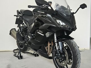 2021 Kawasaki Ninja 1000 SX, чёрный, 1250000 рублей, вид 3