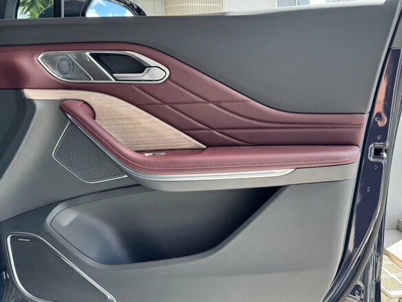 2025 Hongqi HS7 II, чёрный - вид 23
