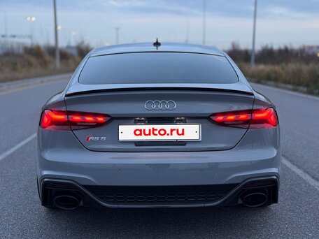 2022 Audi RS 5 II (F5) Рестайлинг, серый, 7850000 рублей, вид 4