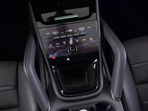 2026 Porsche Cayenne GTS III Рестайлинг, серый, 23690000 рублей - вид 19