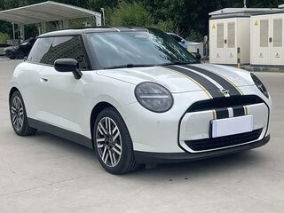 2024 Mini Hatch E IV (F65/F66/J01), белый, 3385000 рублей, вид 3