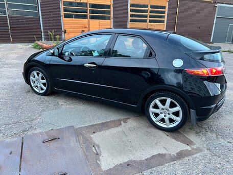 2008 Honda Civic VIII, чёрный, 695000 рублей, вид 3