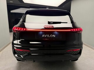2026 Audi Q5 L III (GU), чёрный, 6450000 рублей, вид 4