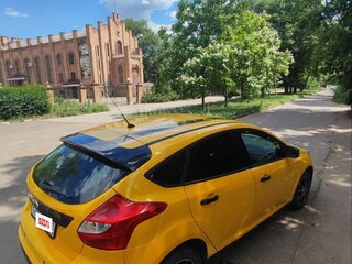 2013 Ford Focus III, жёлтый, 850000 рублей, вид 4