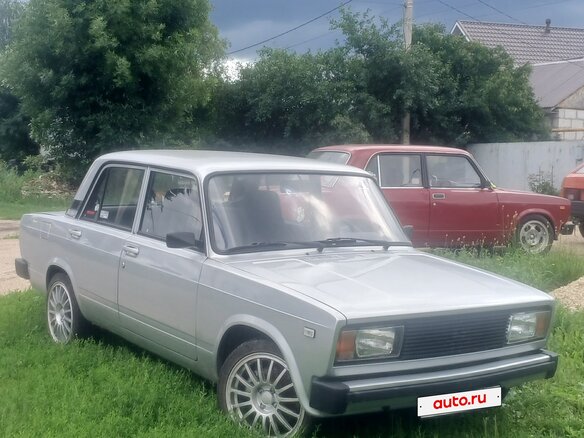 2010 Lada (ВАЗ) 2105, серебристый, 350000 рублей - вид 2