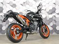 2023 KTM 890 Duke GP, чёрный, 899000 рублей - вид 6