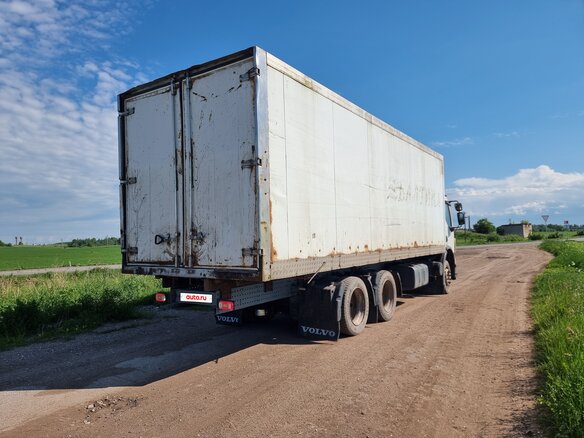 2008 Volvo FE, белый - вид 2