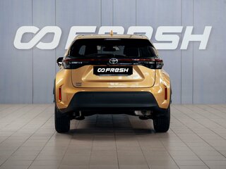 2023 Toyota Yaris Cross I, золотистый, 2330000 рублей, вид 4