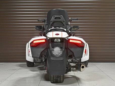 2016 BRP Can-Am Spyder, белый, 1529000 рублей, вид 2