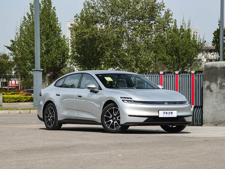 2026 Changan Qiyuan A06 28.39 kWh, серый, 2600000 рублей, вид 1