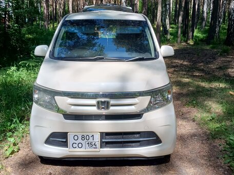 2017 Honda N-WGN I Рестайлинг, белый, 715000 рублей, вид 1