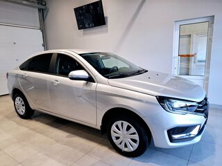 2026 Lada (ВАЗ) Vesta I Рестайлинг (NG), серебристый, 1738000 рублей, вид 1