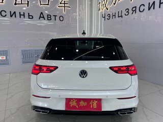 2022 Volkswagen Golf VIII, белый, 1662999 рублей, вид 5