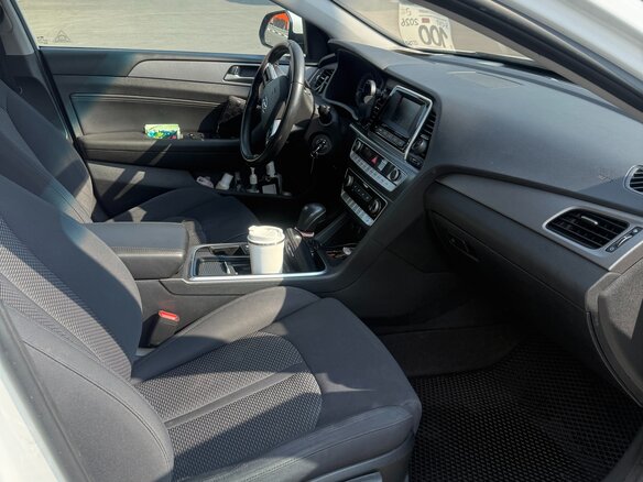 2019 Hyundai Sonata VII (LF) Рестайлинг, белый, 1350000 рублей - вид 11