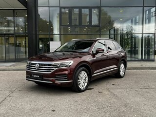 2019 Volkswagen Touareg III, коричневый, 5490000 рублей, вид 1