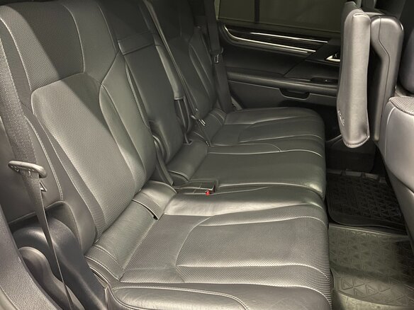 2018 Lexus LX 570 III Рестайлинг 2, белый - вид 21