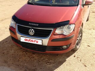 2009 Volkswagen Touran I Рестайлинг, красный, 435000 рублей, вид 1