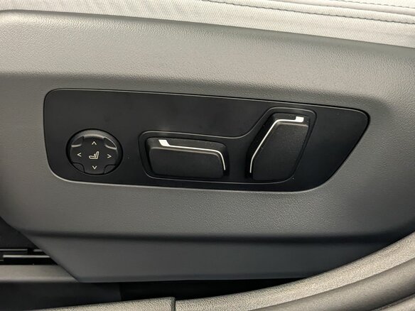2026 BMW 5 серии 530i xDrive VIII (G60/G61/G68), чёрный, 10300000 рублей - вид 10