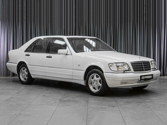1997 Mercedes-Benz S-Класс 320 III (W140) Рестайлинг, белый, 5399000 рублей