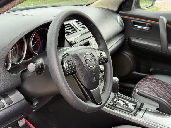 2012 Mazda 6 II (GH) Рестайлинг, чёрный, 750000 рублей - вид 13