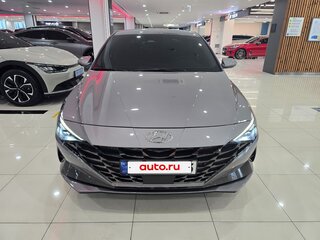 2022 Hyundai Avante VII, серебристый, 1830000 рублей, вид 2