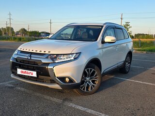 2018 Mitsubishi Outlander III Рестайлинг 2, белый, 1790000 рублей, вид 1