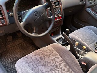 1998 Toyota Avensis I, серебристый, 450000 рублей, вид 5
