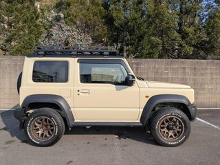 2023 Suzuki Jimny Sierra IV, бежевый, 1780000 рублей, вид 5