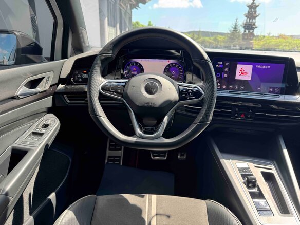 2022 Volkswagen Golf VIII, белый - вид 9