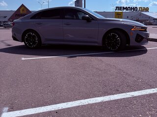 2021 Kia K5 III, серый, 2150000 рублей, вид 4