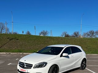 2013 Mercedes-Benz A-Класс 180 CDI III (W176), белый, 1490000 рублей, вид 1