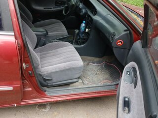 1996 Hyundai Sonata III Рестайлинг, красный, 97000 рублей, вид 5