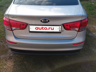 2016 Kia Rio III Рестайлинг, серебристый, 808000 рублей, вид 3