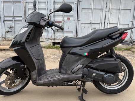 2005 Aprilia SportCity 200, чёрный, 139000 рублей, вид 2