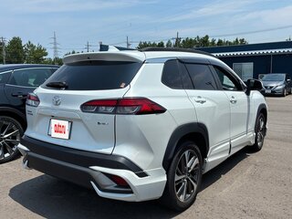 2023 Toyota Corolla Cross I, белый, 1989000 рублей, вид 3