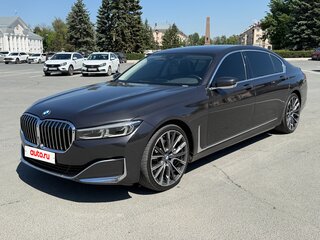 2019 BMW 7 серии 740i VI (G11/G12) Рестайлинг, серый, 4650000 рублей, вид 2