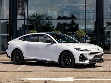 2024 Changan UNI-V I, белый, 2155000 рублей, вид 3