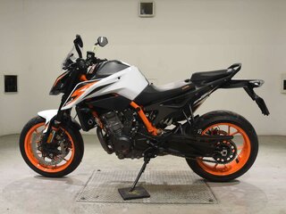 KTM 890 Duke R
