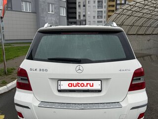2011 Mercedes-Benz GLK-Класс 300 I (X204), белый, 2100000 рублей, вид 3