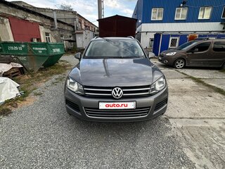 2012 Volkswagen Touareg II, серебристый, 1450000 рублей, вид 2