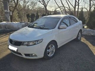 2011 Kia Cerato 6-speed II, белый, 750000 рублей, вид 3